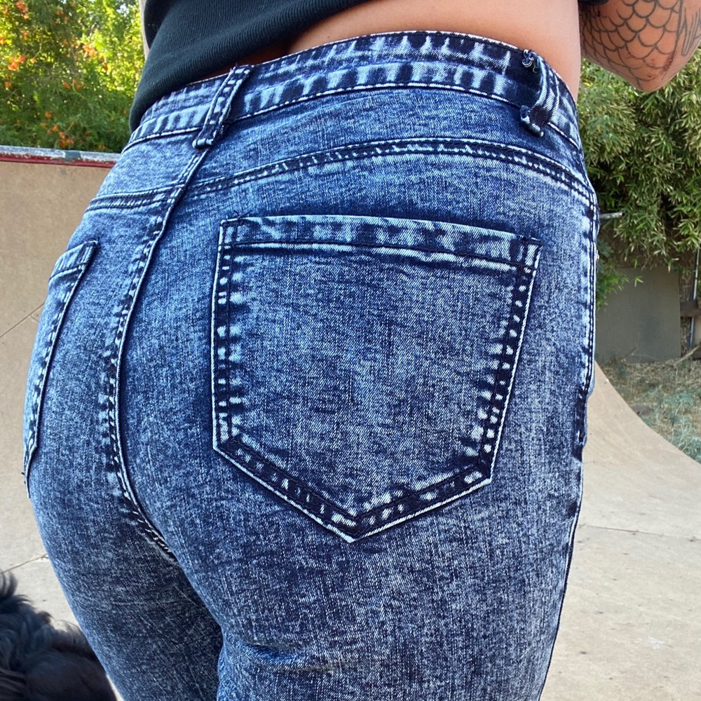 Acid Washed High Waisted Iris Jeans